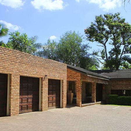 Belladona Guesthouse Mbombela Bagian luar foto