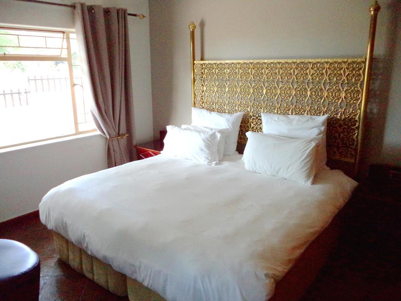 Belladona Guesthouse Mbombela Bagian luar foto