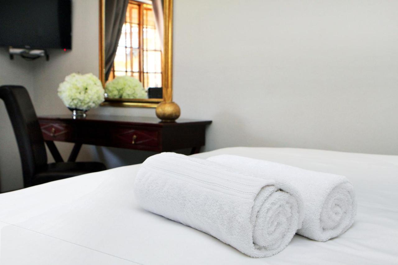 Belladona Guesthouse Mbombela Bagian luar foto