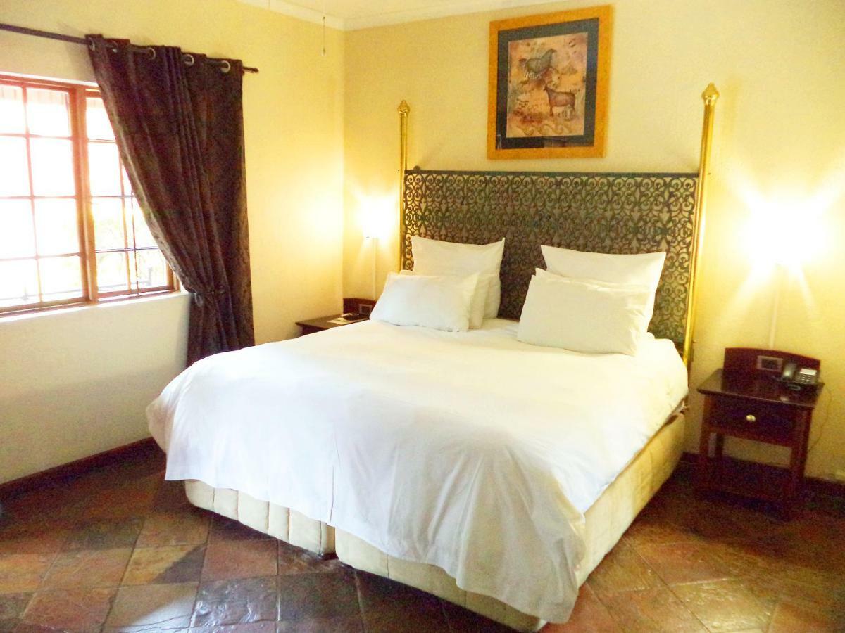 Belladona Guesthouse Mbombela Bagian luar foto