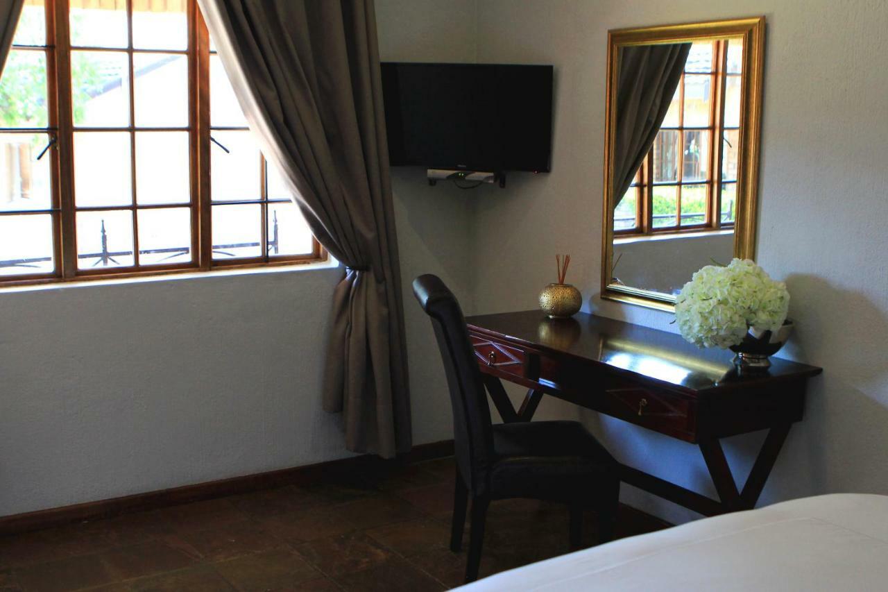 Belladona Guesthouse Mbombela Bagian luar foto