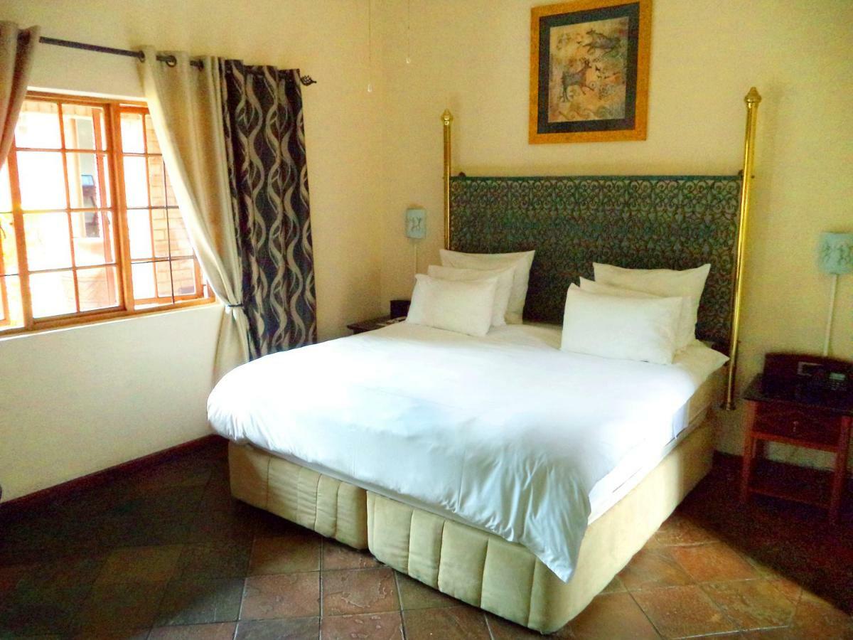 Belladona Guesthouse Mbombela Bagian luar foto