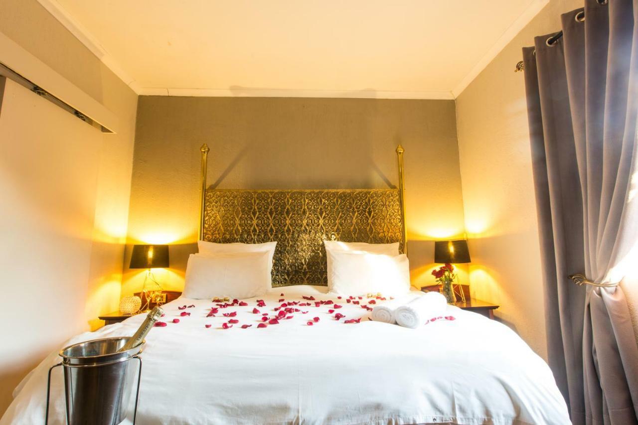 Belladona Guesthouse Mbombela Bagian luar foto
