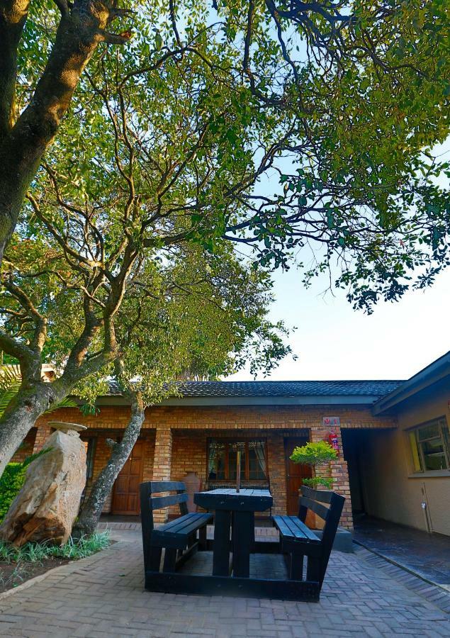 Belladona Guesthouse Mbombela Bagian luar foto