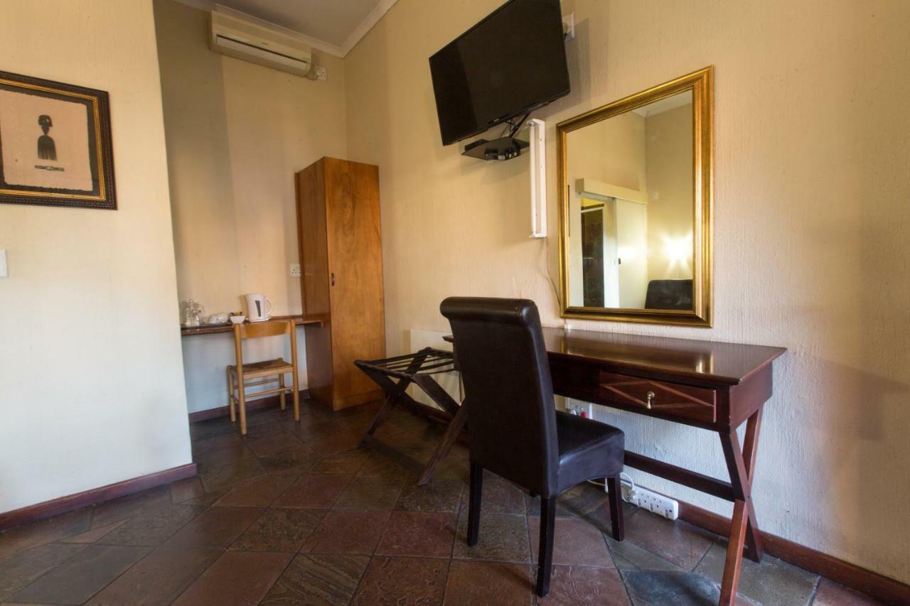 Belladona Guesthouse Mbombela Bagian luar foto