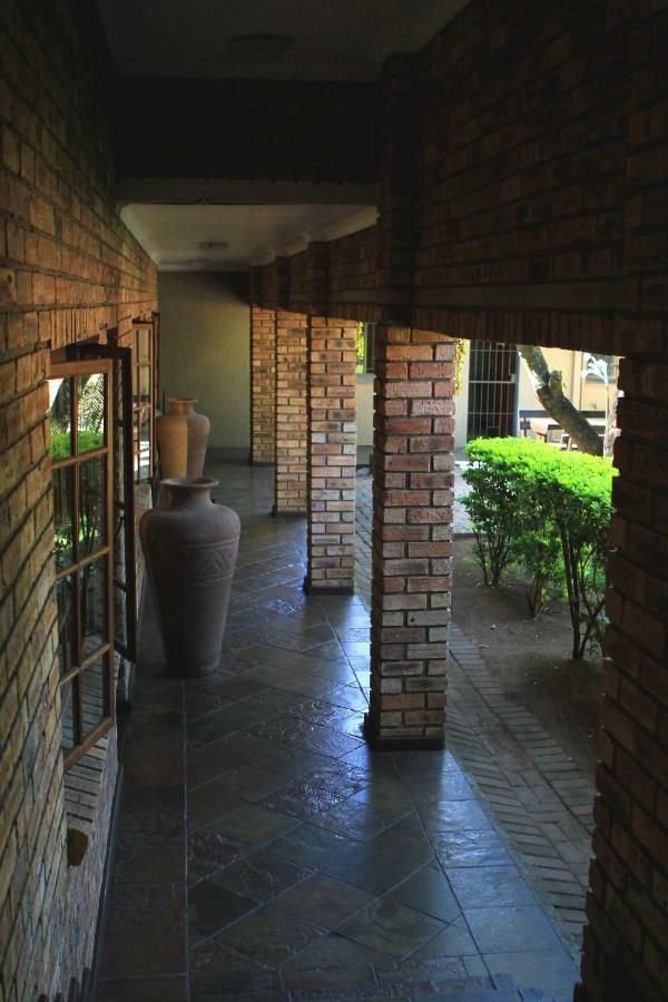 Belladona Guesthouse Mbombela Bagian luar foto