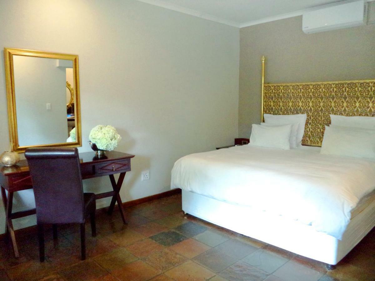 Belladona Guesthouse Mbombela Bagian luar foto