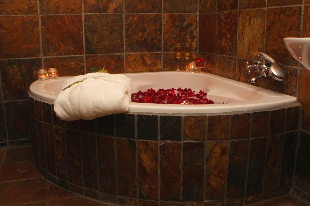 Belladona Guesthouse Mbombela Bagian luar foto